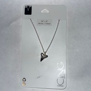 Unopened shark tooth pendant necklace, silver, 16’’ + 3’’